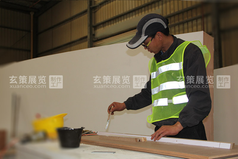 91视频影院展览工厂工人